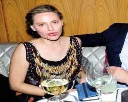 Aimee Mullins consuming alcohol